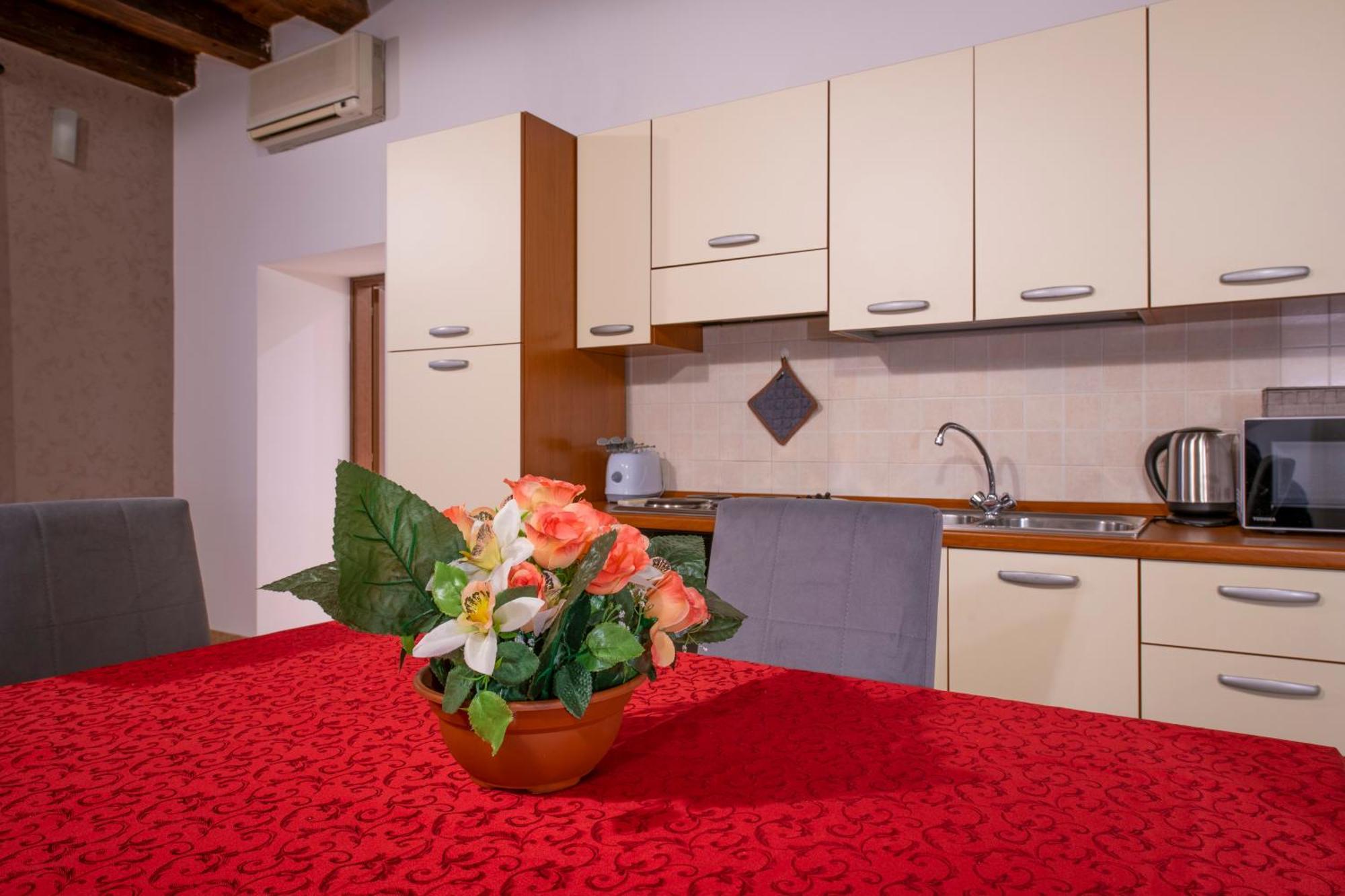 Palace Home Mazzini Verona Center 1 Екстериор снимка