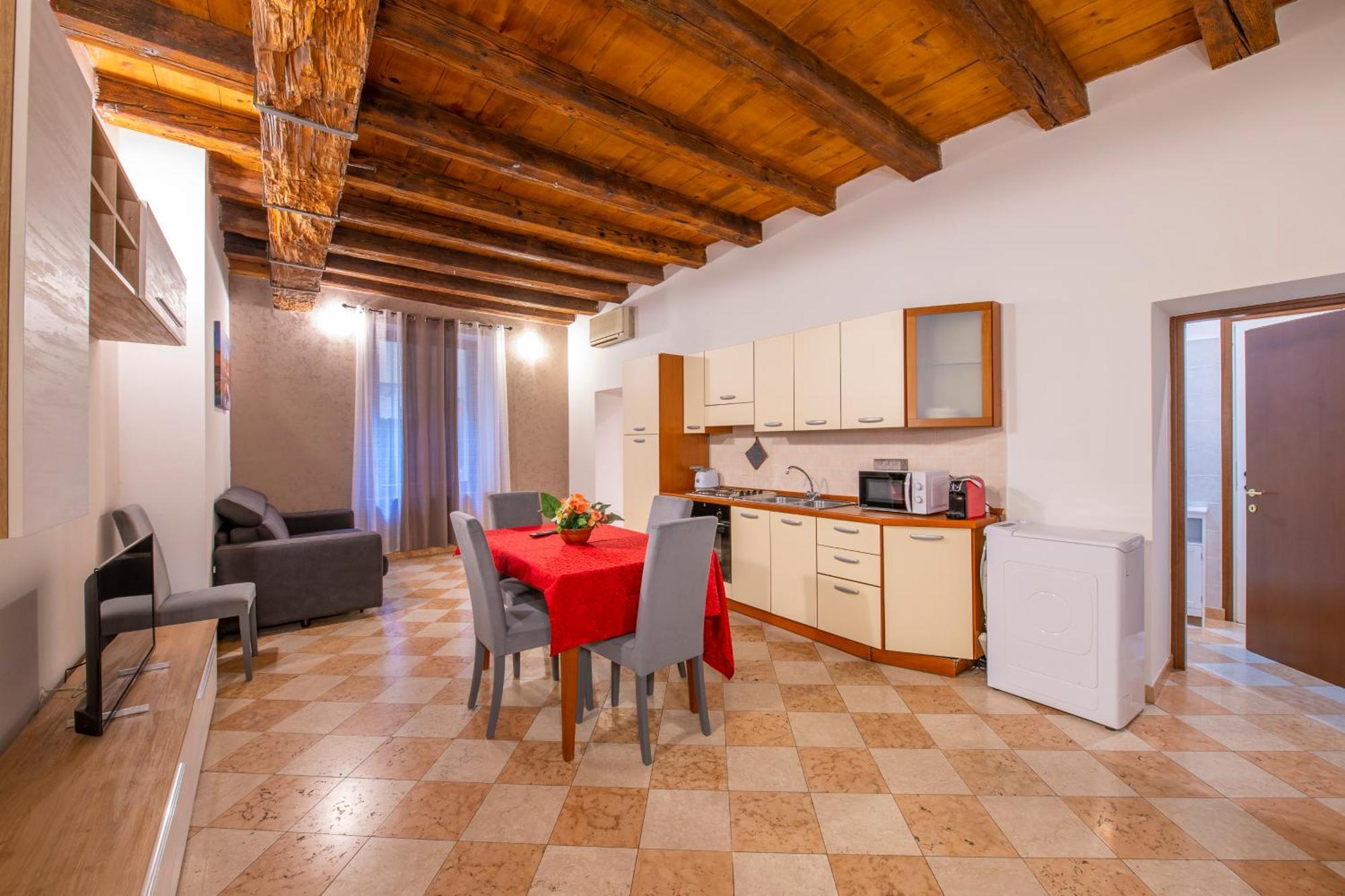 Palace Home Mazzini Verona Center 1 Екстериор снимка
