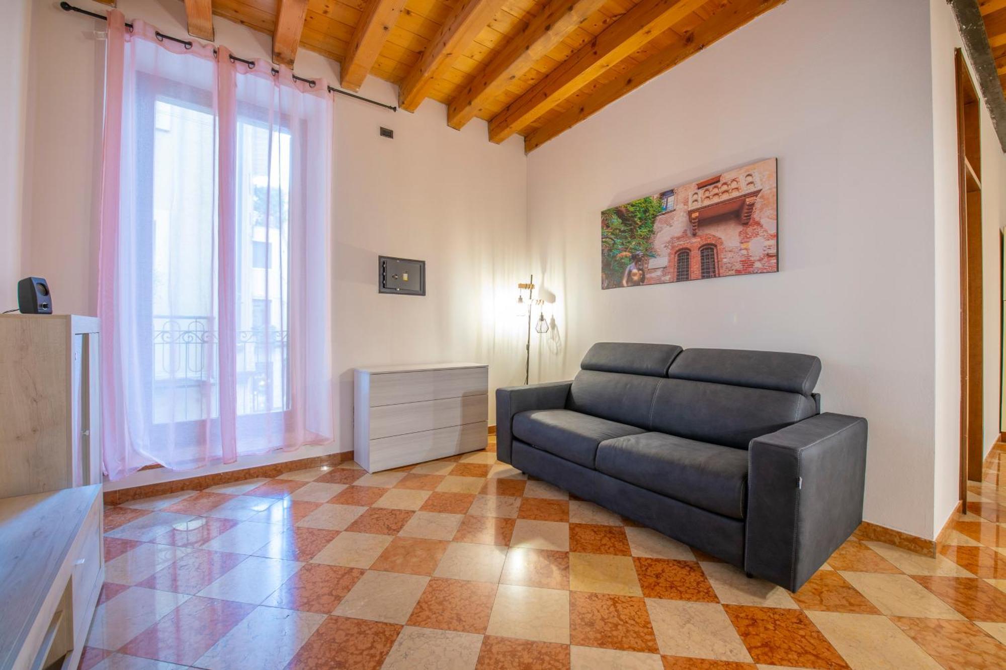 Palace Home Mazzini Verona Center 1 Екстериор снимка